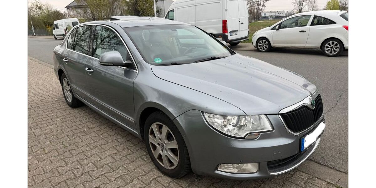 Skoda Superb 289.000 km 3.500 &euro; Hofheim 65719