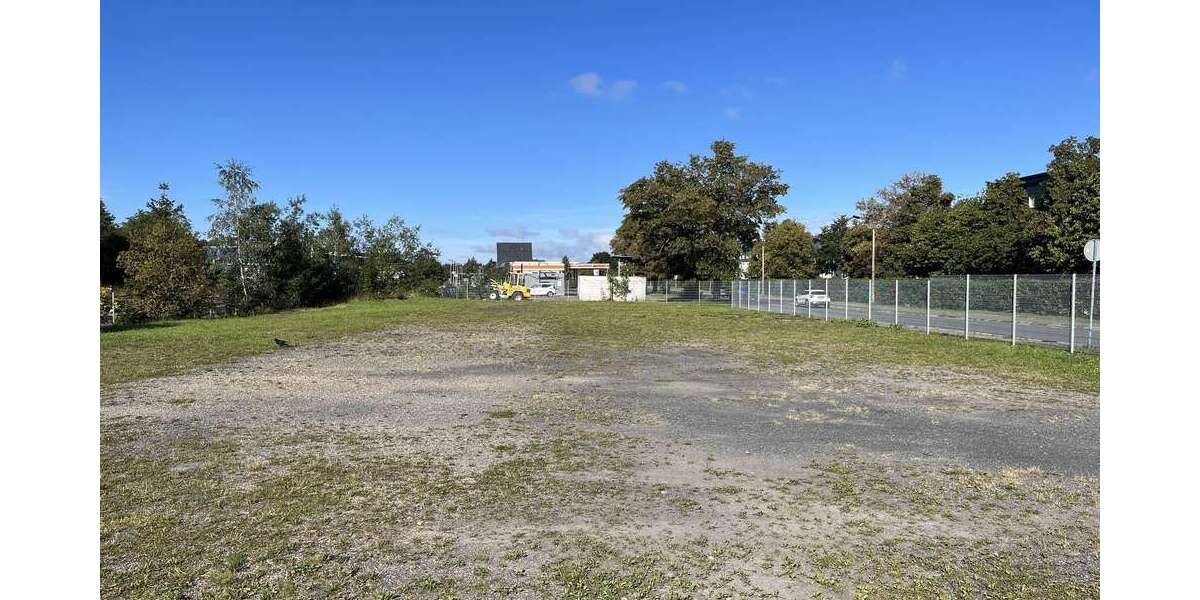 Grundstück in Neuhaus am Rennweg 99.000 € 1962 m² zimmer