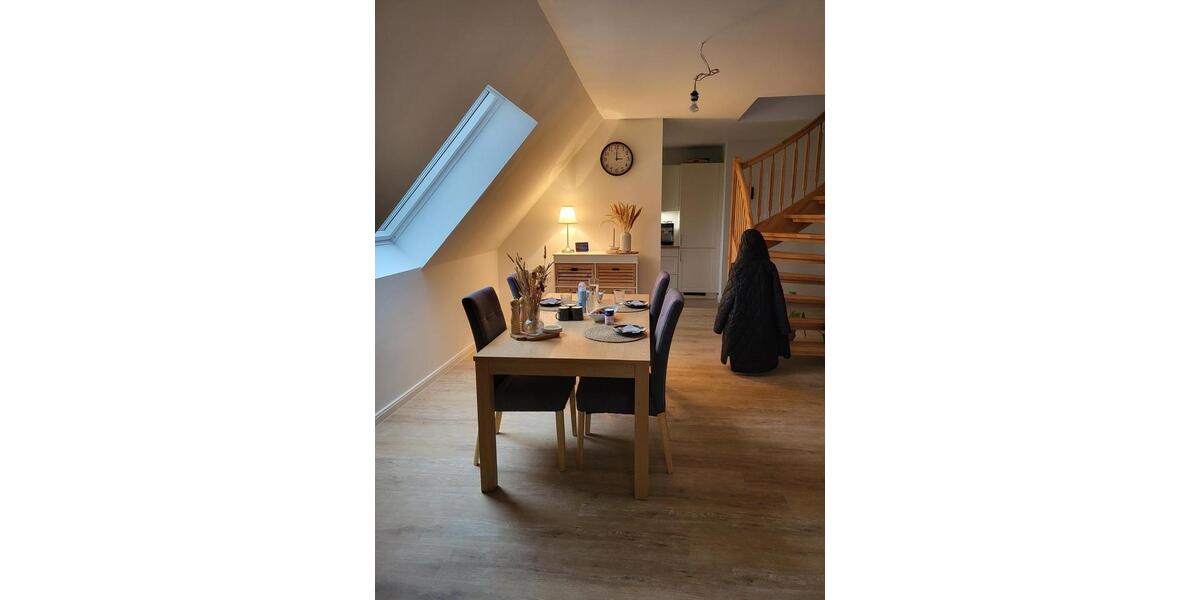 Maisonettenwohnung Weddingstedt - 4 Zimmer, 123 m&sup2;, 1.125&euro; | Angebot:25395991