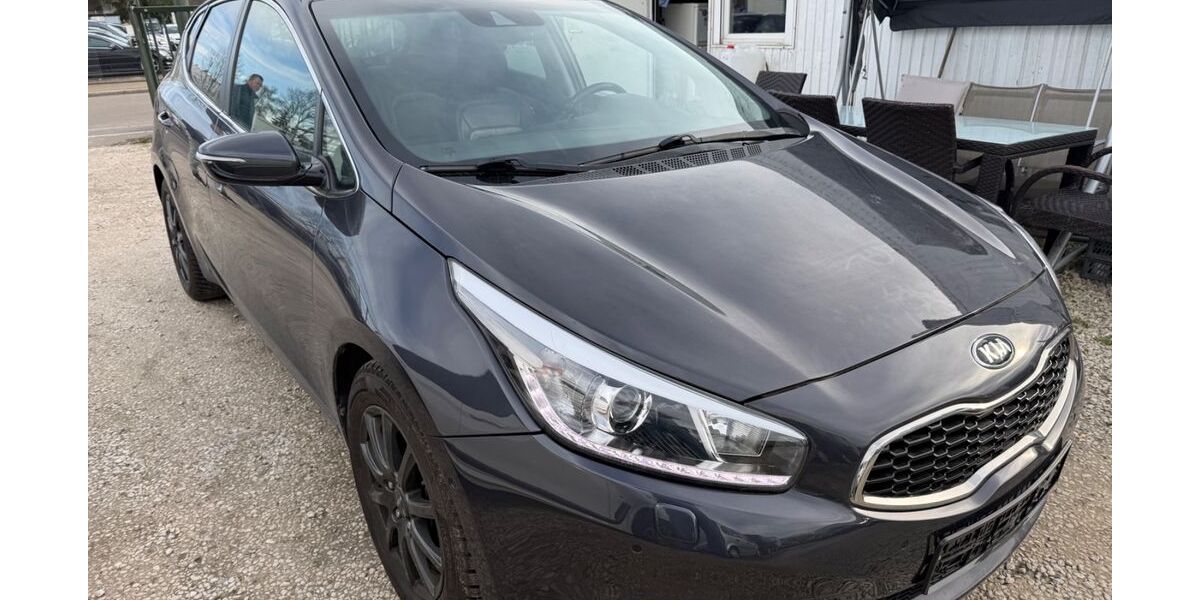 Kia ceed / Ceed 181.400 km 8.400 &euro; Neu-Ulm 89231