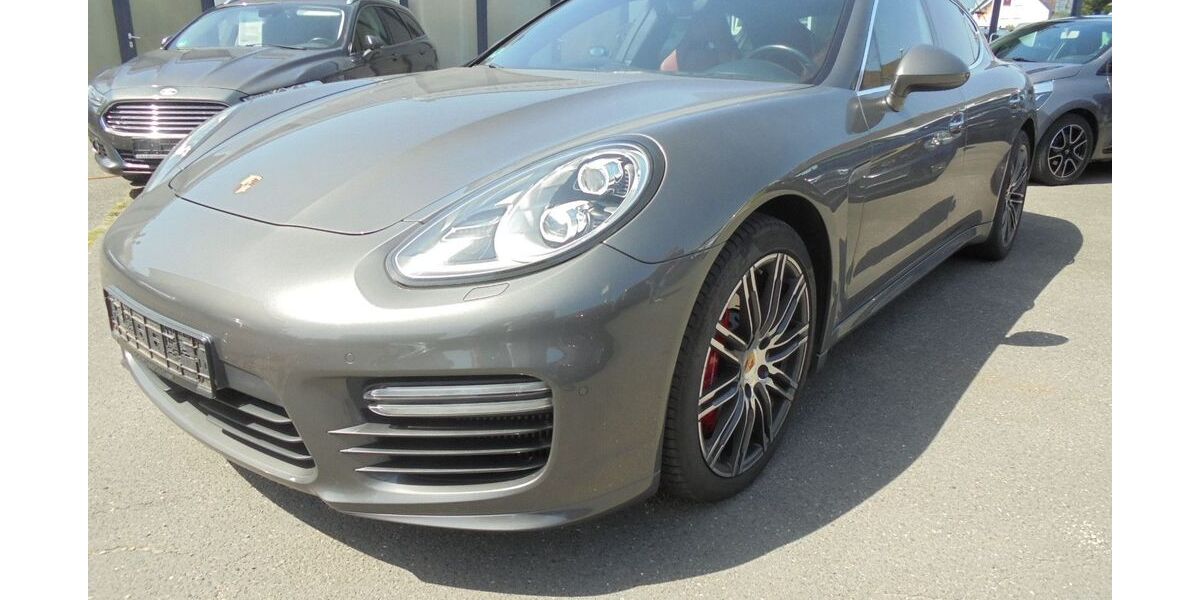 Porsche Panamera 151.000 km 35.900 &euro; Nürnberg 90431