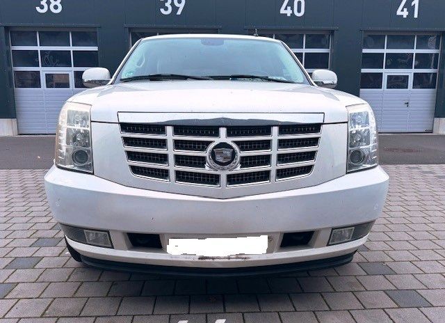 Cadillac Escalade 139.635 km 13.800 &euro; Maintal 63477