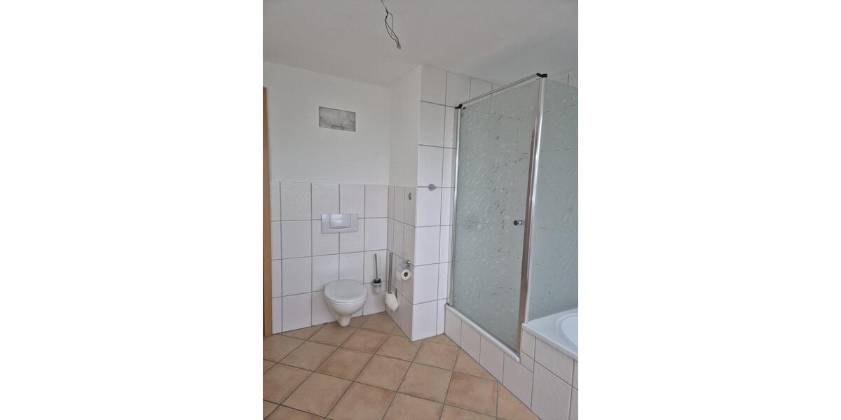 Einfamilienhaus mit Garten, Keller, Wärmepumpe & Photovoltaik in 6 zimmer