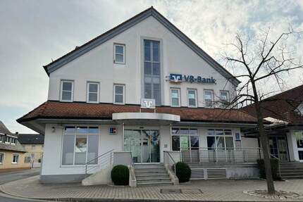 Gewerbeobjekt Bindlach - 8 Zimmer, 265 m&sup2;, 1.500&euro; | Angebot:25664523