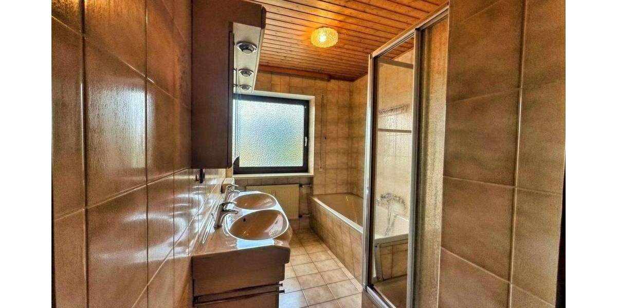 Etagenwohnung Gunzenhausen - 3 Zimmer, 89 m&sup2;, 229.000&euro; | Angebot:25685872