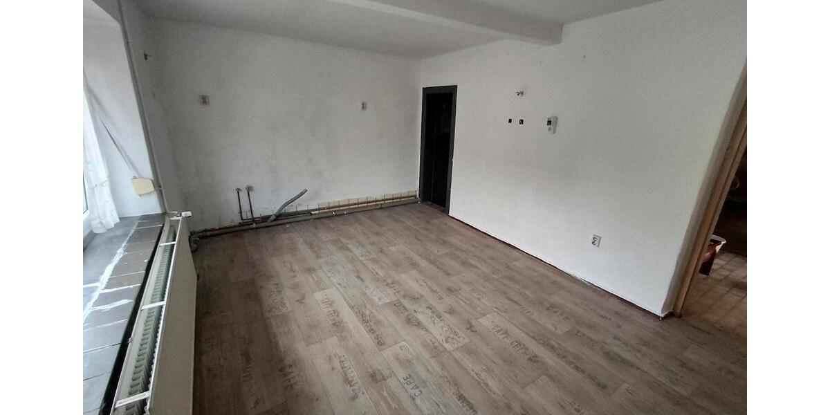 Einfamilienhaus Artern - 5 Zimmer, 110 m&sup2;, 60.000&euro; | Angebot:25853616