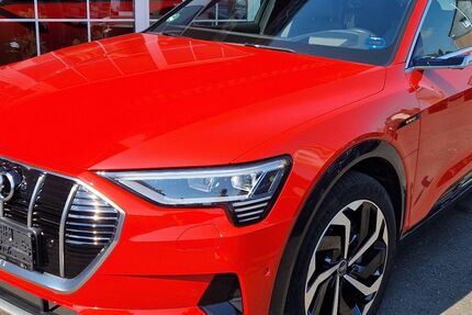 Audi e-tron 37.750 km 34.850 &euro; Solingen 42659