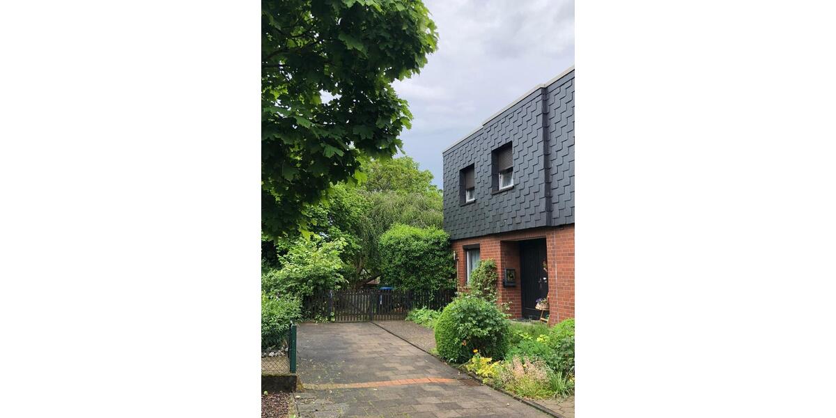 Reihenhaus Springe - 7 Zimmer, 200 m&sup2;, 1.950&euro; | Angebot:25269580