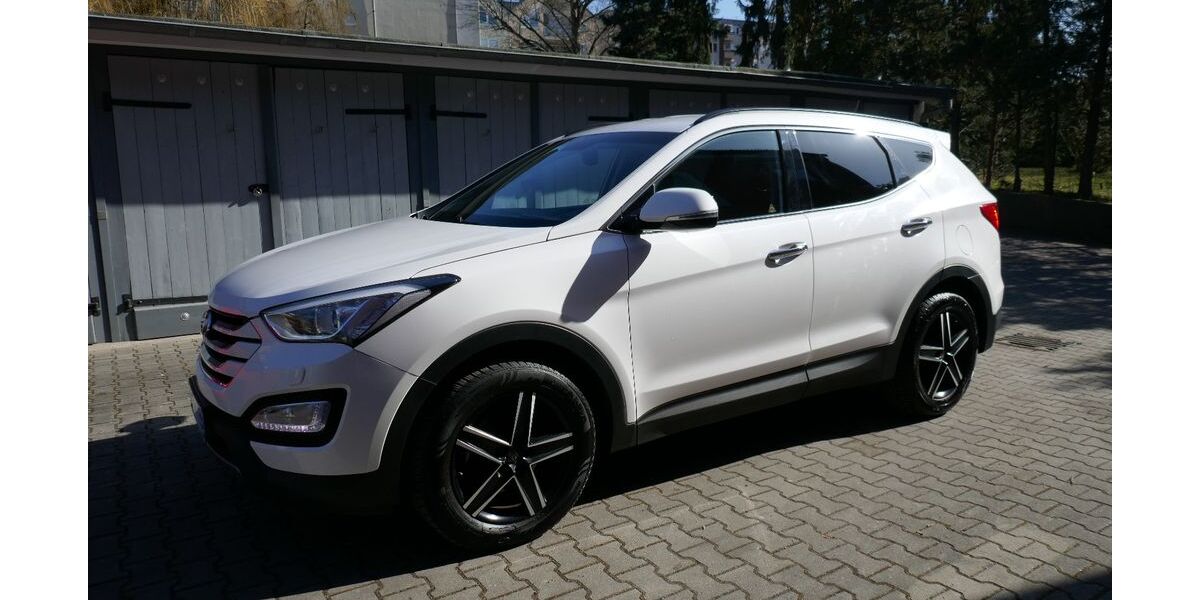 Hyundai SANTA FE 124.628 km 12.950 &euro; Berlin-Tempelhof 12105
