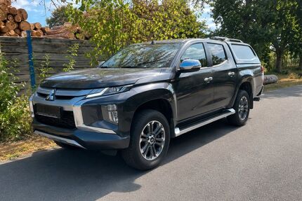 Mitsubishi Pick-up 94.800 km 28.800 &euro; Kleinlangheim - Haidt 97355