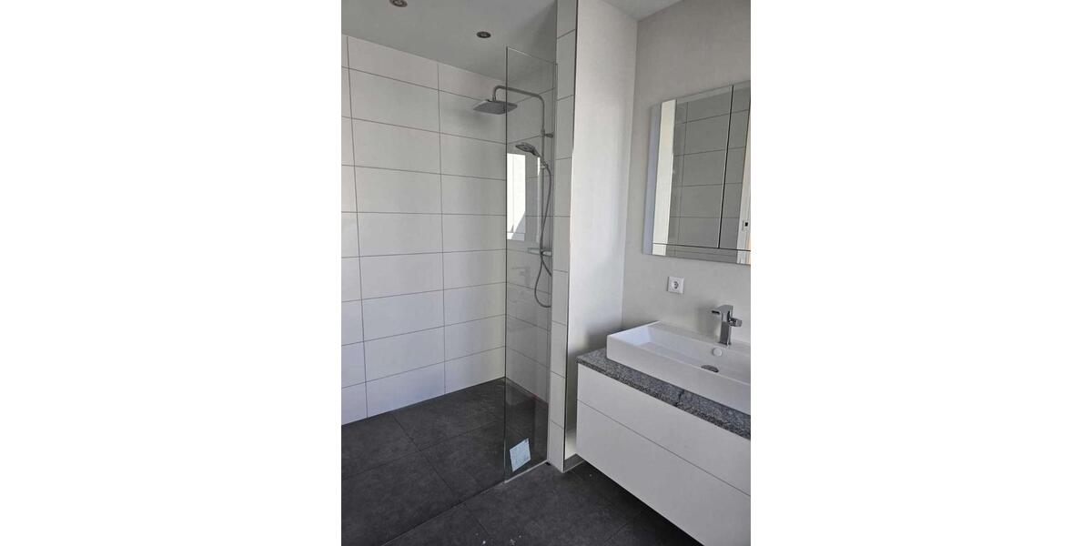 Neubau-Penthouse zur Miete: exklusives Wohnen in Hamelns bester Lage ! 4 zimmer