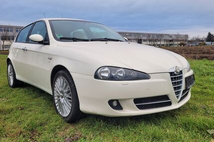 Alfa Romeo 147 166.000 km 3.400 € Darmstadt 64291