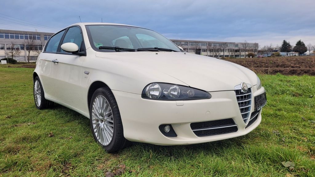 Alfa Romeo 147 166.000 km 3.400 € Darmstadt 64291
