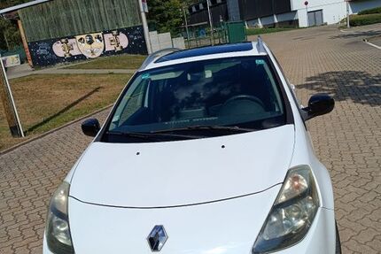 Renault Clio 104.500 km 2.690 &euro; Strullendorf 96129