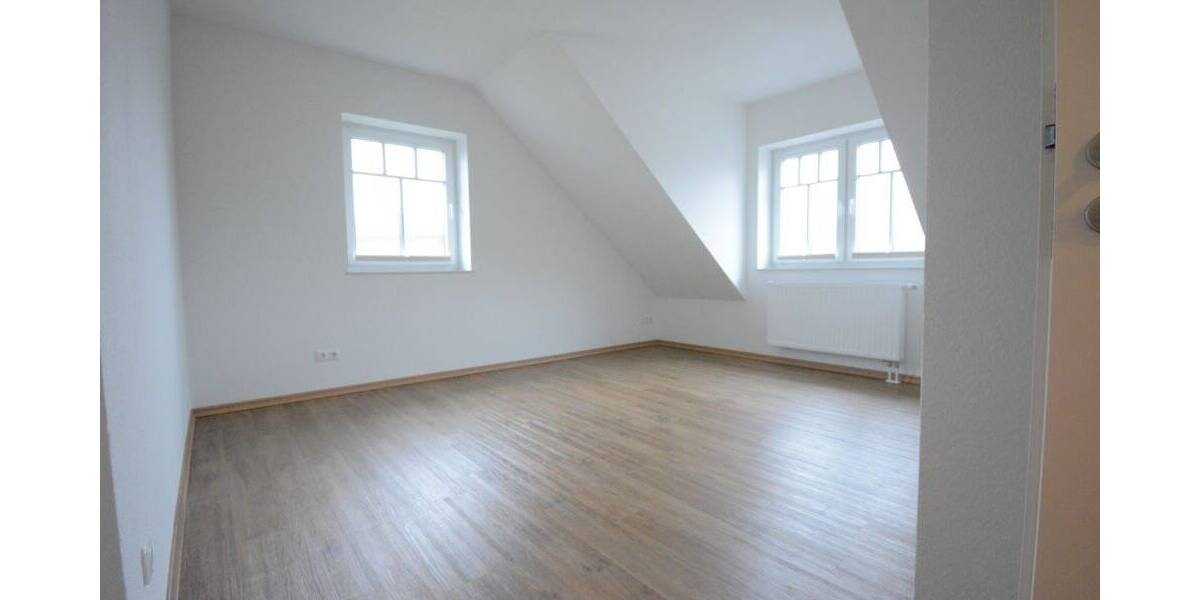Etagenwohnung Heide - 3 Zimmer, 100 m&sup2;, 980&euro; | Angebot:26851374