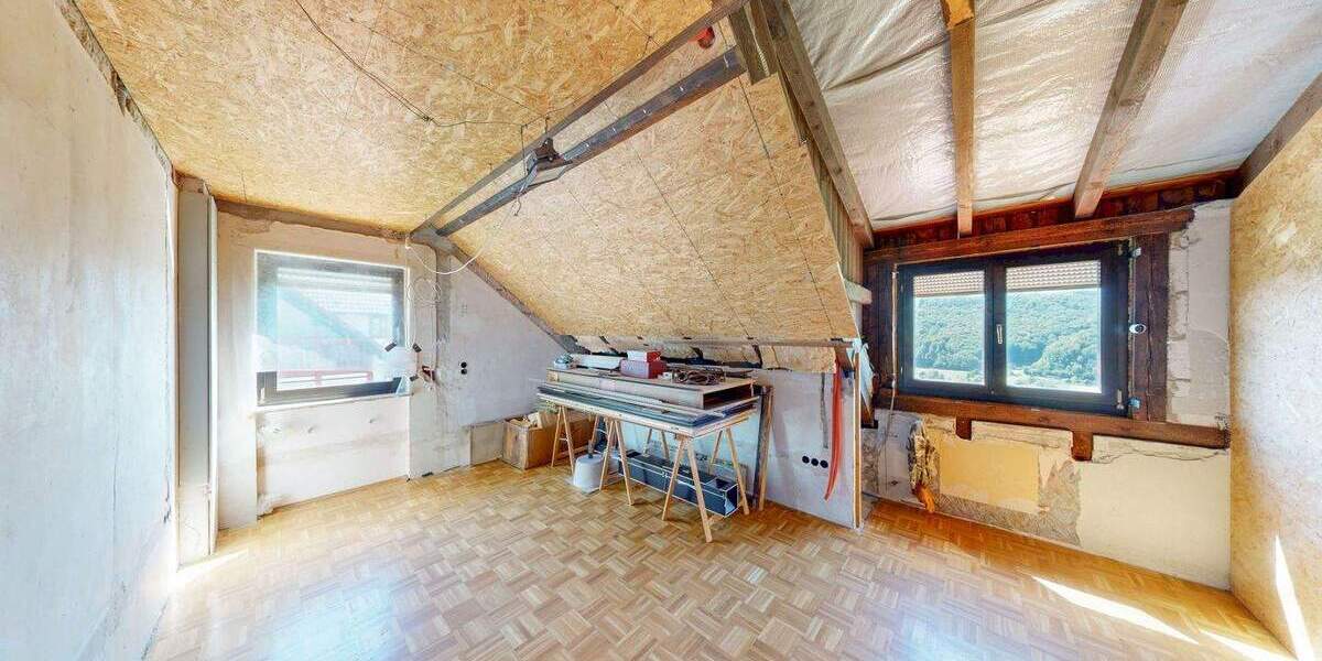 Einfamilienhaus Gemünden am Main Gemünden - 7 Zimmer, 179 m&sup2;, 300.000&euro; | Angebot:25996999