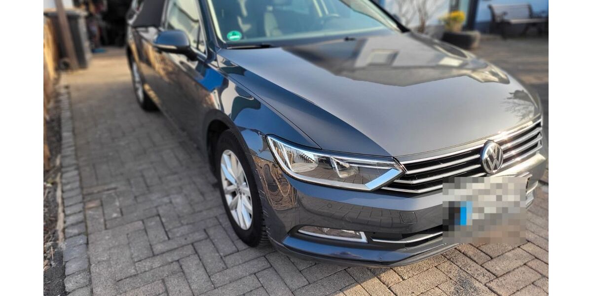 VW Passat Variant 175.500 km 10.750 &euro; Niederkassel 53859