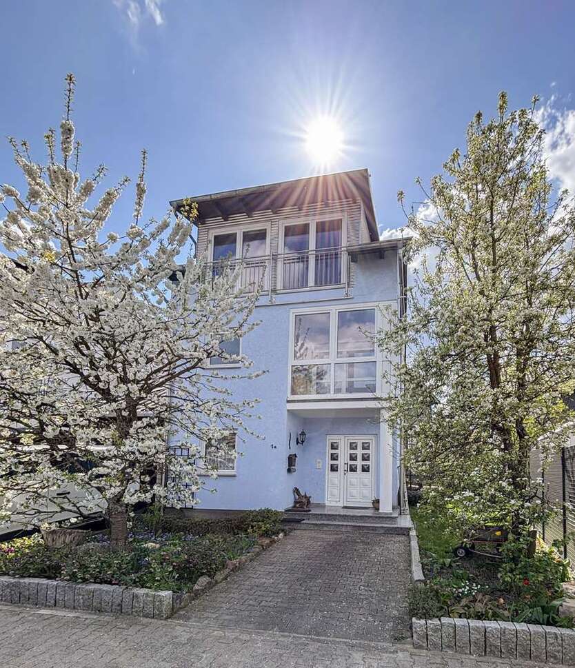 Haus zum Kaufen in Bad Schwalbach Lindschied 320.000 € 120.4 m²