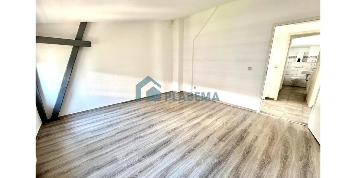Dachgeschoßwohnung Schwerin - 3 Zimmer, 65 m&sup2;, 820&euro; | Angebot:26548645