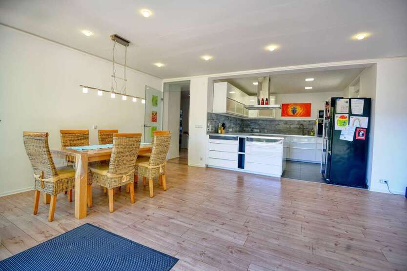 Panorama ZFH mit sagenhaftem Ausblick Energieeffizient & am Waldrand Garten,Balkone & Terrasse 7 zimmer