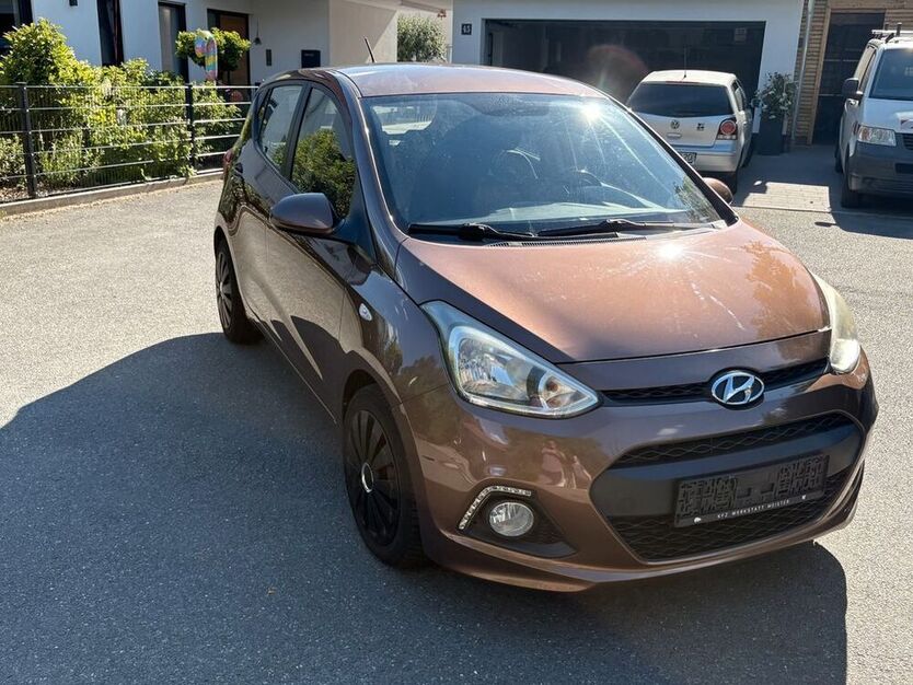 i10