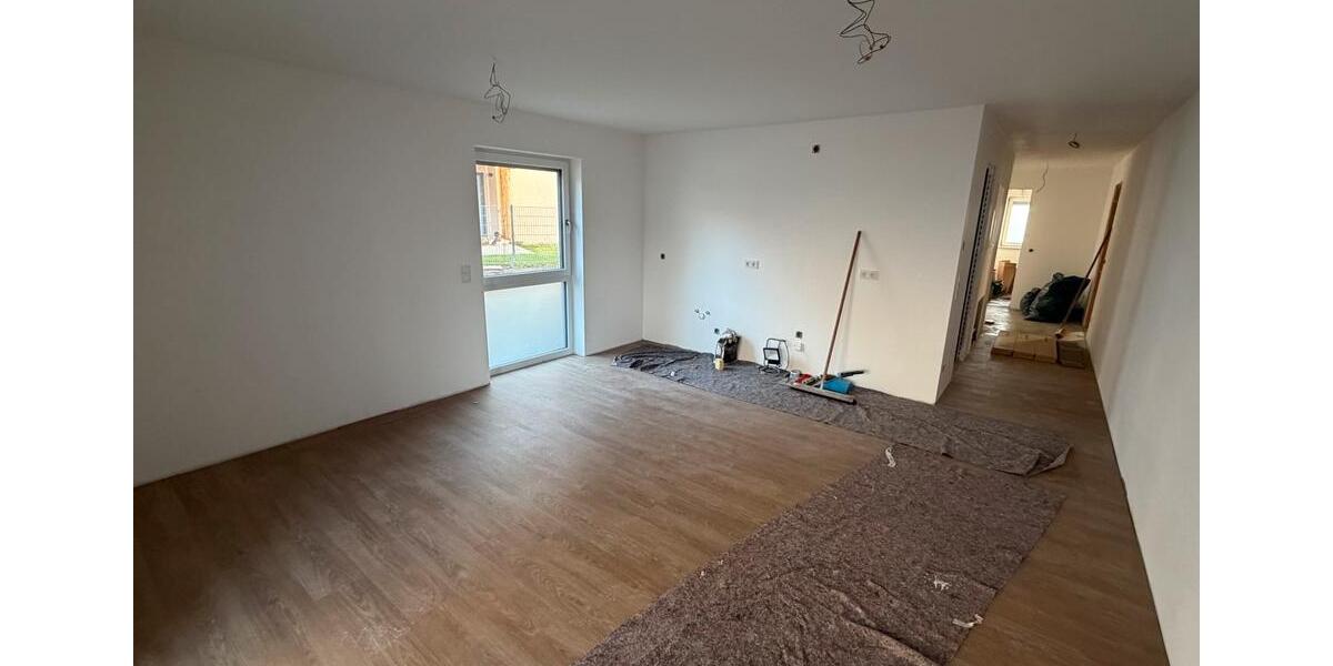 Erdgeschoßwohnung Wenzenbach - 3 Zimmer, 67 m&sup2;, 1.000&euro; | Angebot:25512600