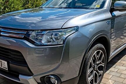 Mitsubishi Plug-in Hybrid Outlander 246.000 km 12.500 &euro; Perkam 94368