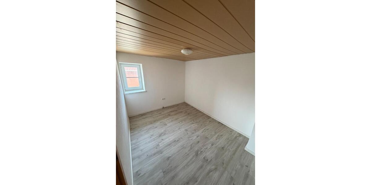 Einfamilienhaus Fürstenfeldbruck - 7 Zimmer, 185 m&sup2;, 1.950&euro; | Angebot:25442075