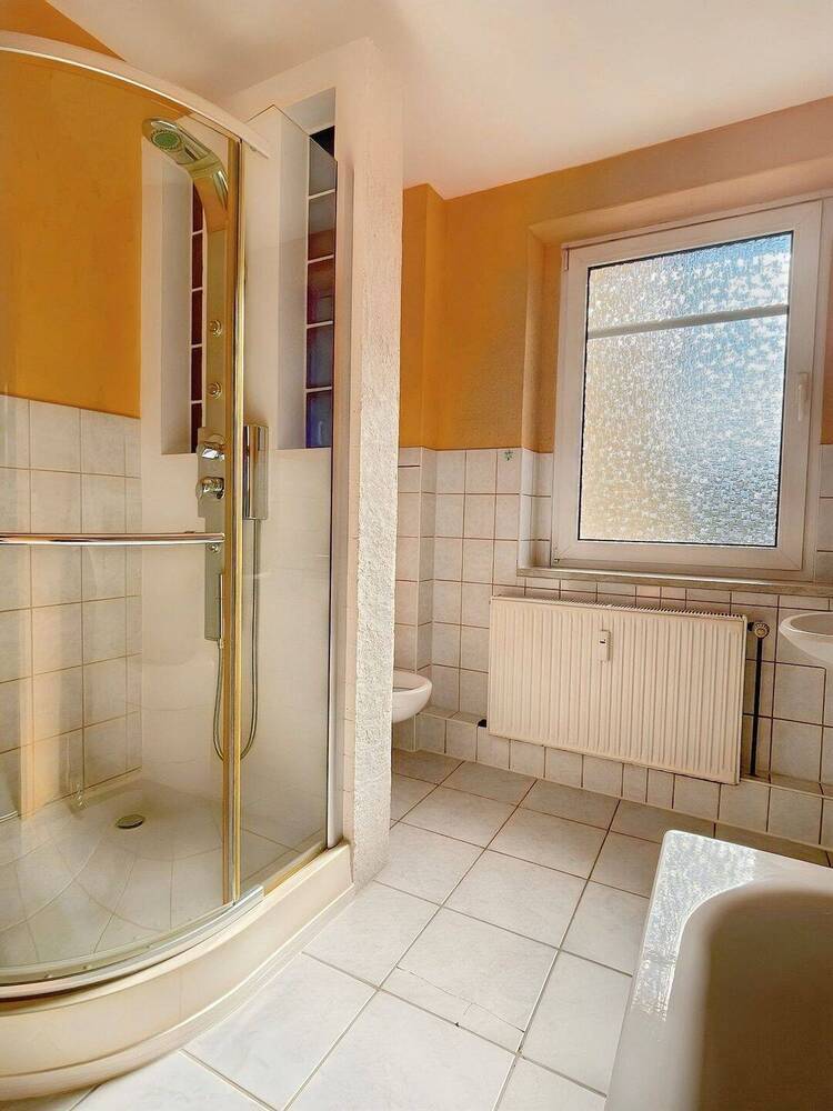 2,5-Zimmer-Wohnung mit Einbauküche & Mietergarten – direkt am Stadtpark