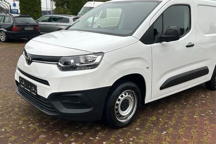 Toyota Proace City 238.527 km 7.950 € Trossingen 78647
