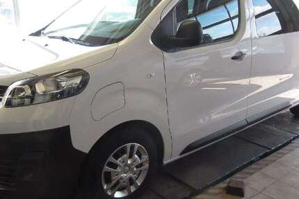 Opel Vivaro 11.600 km 24.490 € Ulm 89073