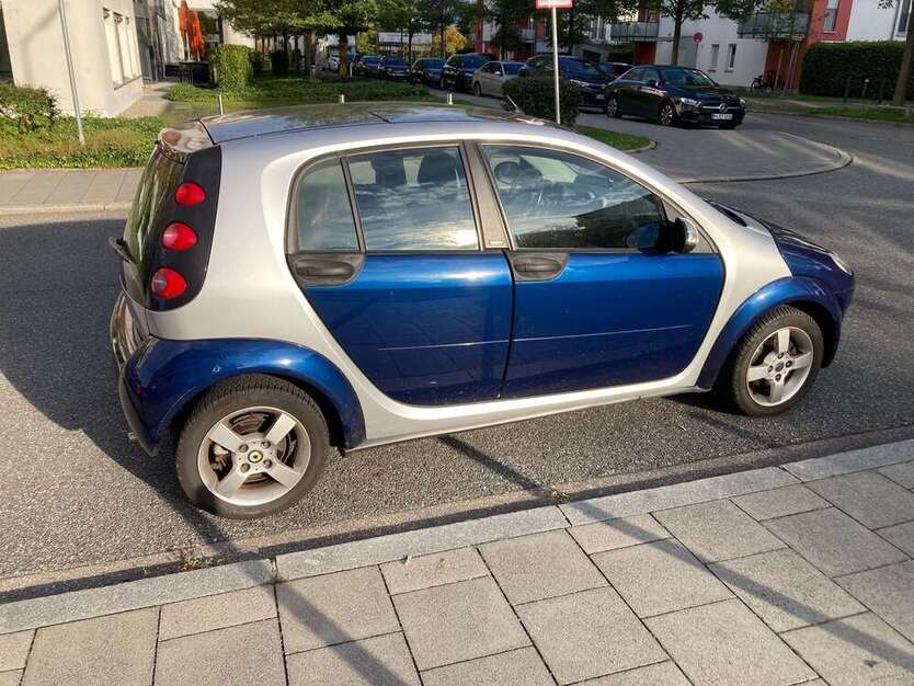 Smart forFour 125.000 km 2.399 € München 80805