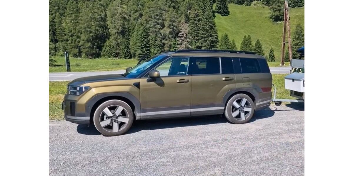 Hyundai SANTA FE 22.000 km 47.900 &euro; Roetgen 52159