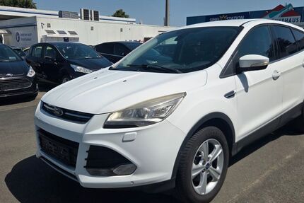 Ford Kuga 113.872 km 9.200 &euro; Melle 49324