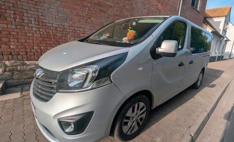 Opel Vivaro 146.000 km 16.200 &euro; Bad Lauchstädt 06246