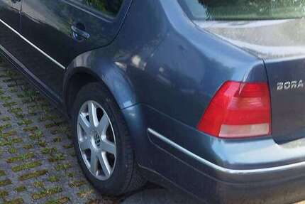 VW Bora 204.211 km 1.200 &euro; Schwäbisch Hall 74523