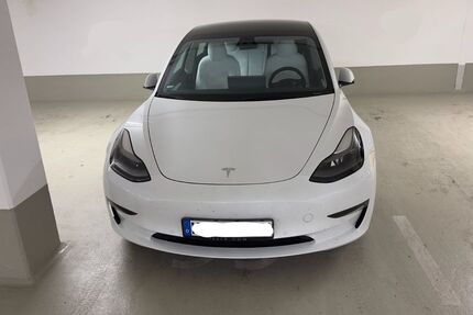 Tesla Model 3 47.000 km 31.500 &euro; München 81673