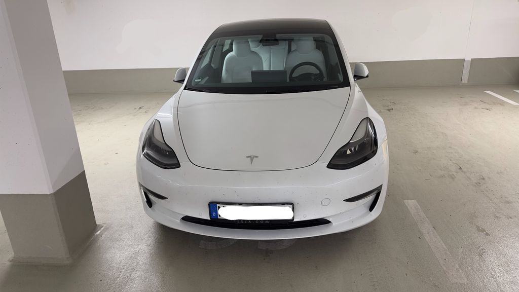 Tesla Model 3 47.000 km 31.500 &euro; München 81673