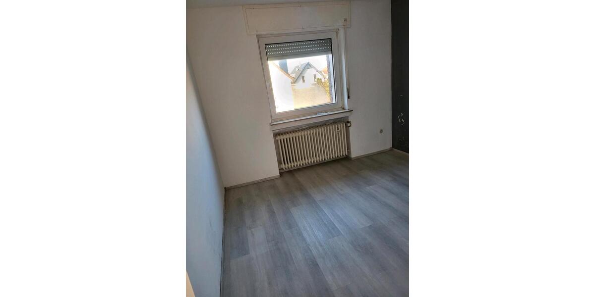 Einfamilienhaus Leopoldshöhe - 8 Zimmer, 206 m&sup2;, 1.800&euro; | Angebot:26075416