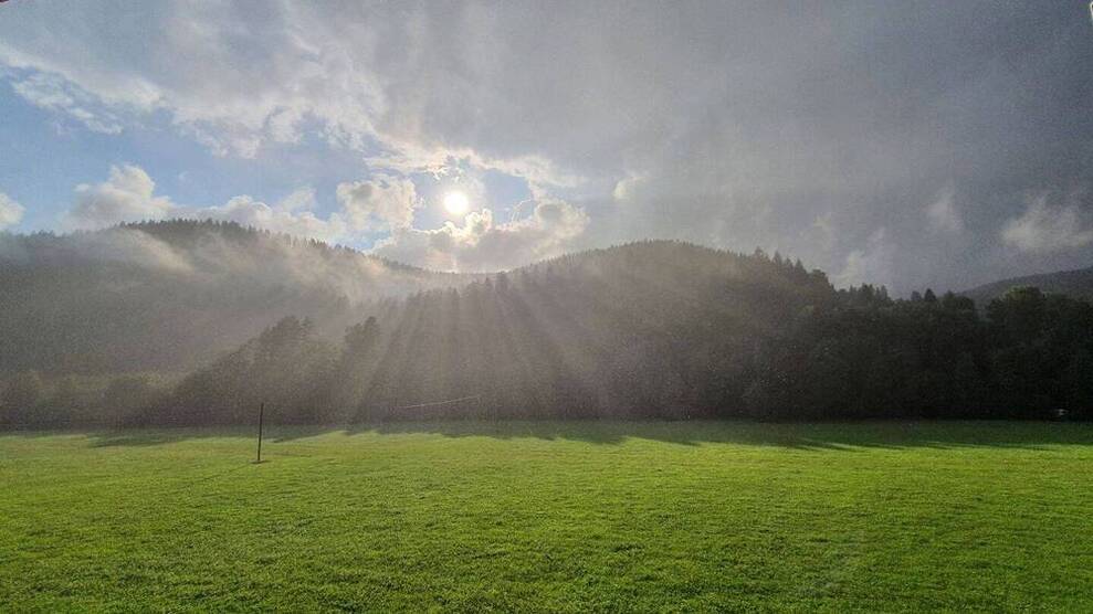 Stilvolle, geräumige und sanierte 4,5-Zimmer-Wohnung mit Balkon und Aussicht auf den Schwarzwald