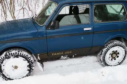 Lada Taiga 89.000 km 6.900 &euro; Heubach 73540