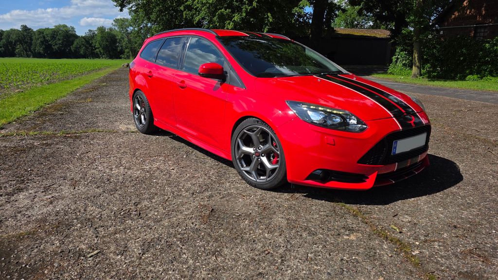 Ford Focus 112.500 km 13.000 &euro; Versmold 33775