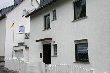 2 Familienhaus Haus mit ausgebautem Dachgeschoss zu verkaufen