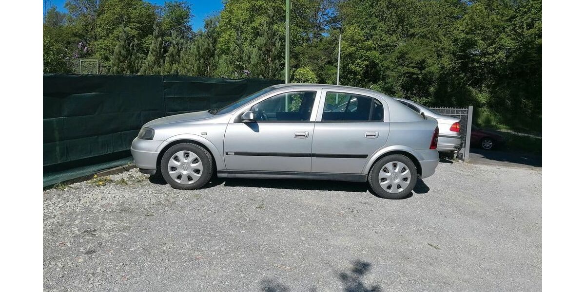 Opel Astra 88.000 km 3.200 &euro; friedrichsdorf 61381