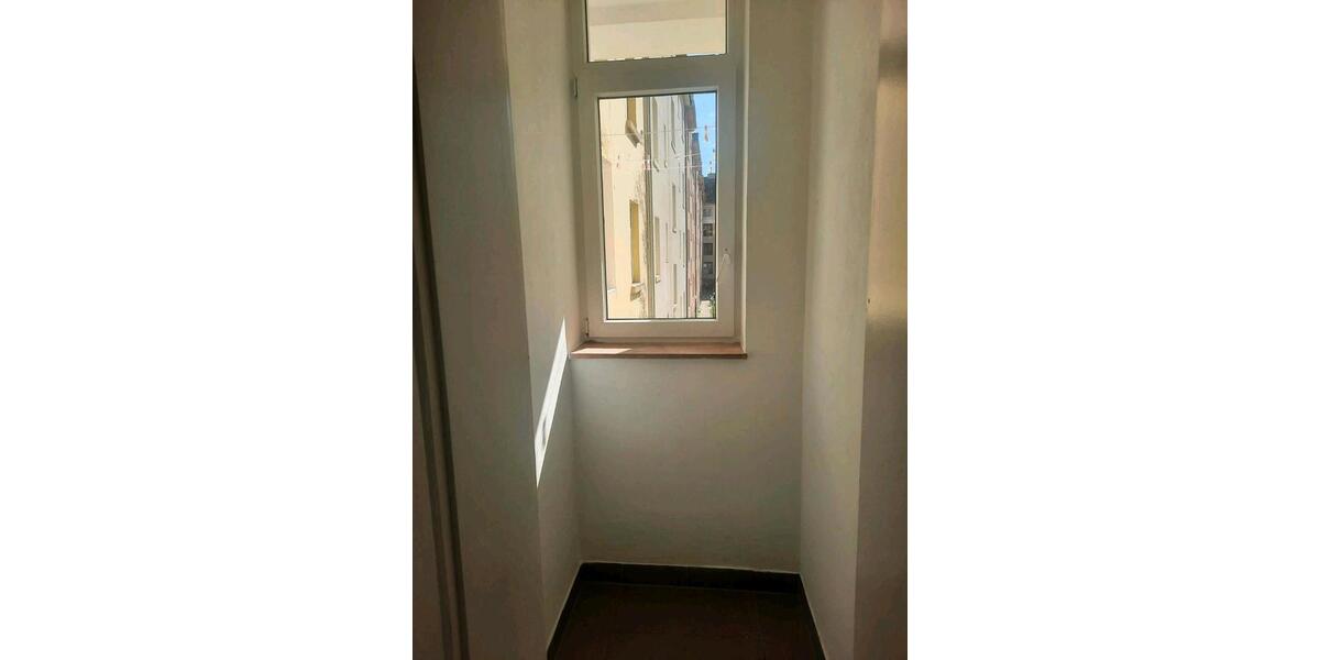 Etagenwohnung Ludwigshafen am Rhein Parkinsel - 1 Zimmer, 90 m&sup2;, 1.020&euro; | Angebot:26516345