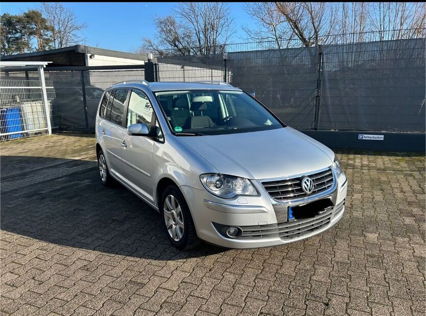 VW Touran 102.230 km 5.800 € Weeze 47652