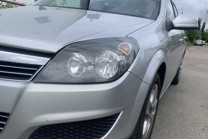 Opel Astra H Caravan 260.000 km 1.300 € Aalen 73430