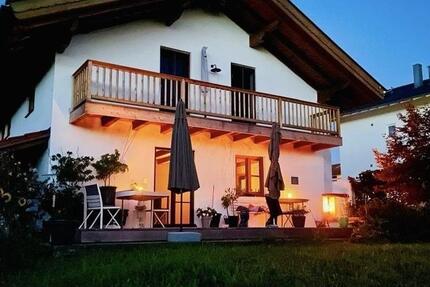 Haus Traunreut St. Georgen - 5 Zimmer, 165 m&sup2;, 1.900&euro; | Angebot:25590839