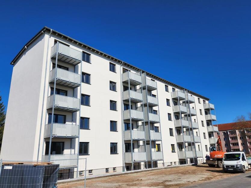 Für Jung u. Alt altersger. u. barrierefr. Fahrstuhl u. Balkon
