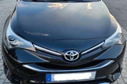 Toyota Avensis 104.000 km 18.100 € Unterschleissheim 85716